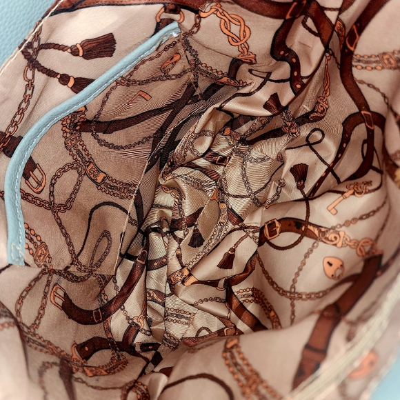 La Terre Fashion PETA-Approved Vegan Handbag - Picture 10 of 10